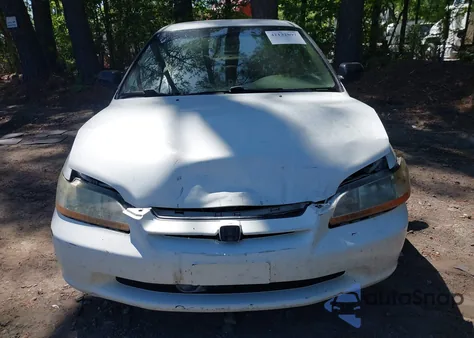 2000 Honda Accord 2.3 Lx from USA, damaged, VIN JHMCG5641YC040581